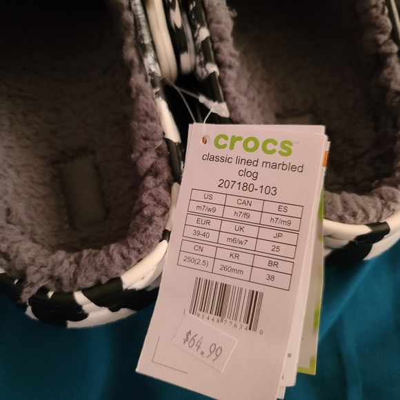 Crocs - Picture 8 of 14